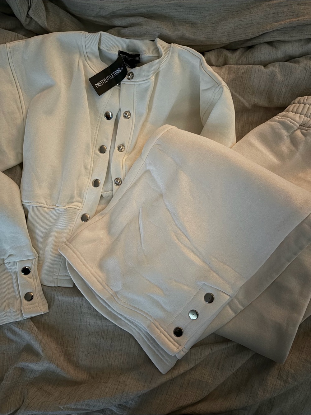PrettyLittleThing Cream Snap-Button Sweatshirt & Jogger Co-Ord